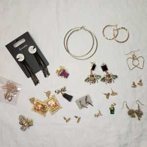 LOT Vintage Gold Jewelry Earrings Ring Pendants